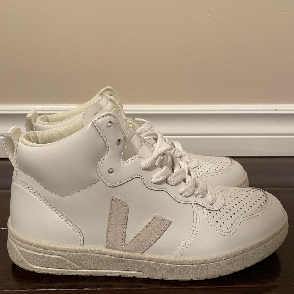 Veja White V-15 Sneakers